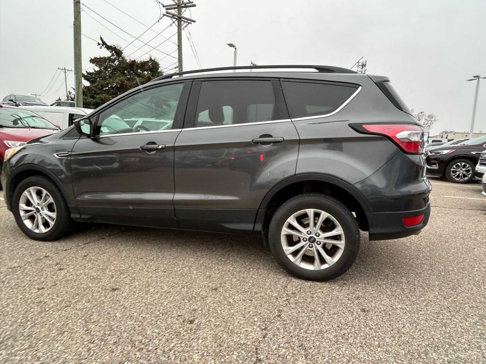 Thumbnail: 2018 Ford Escape - 20