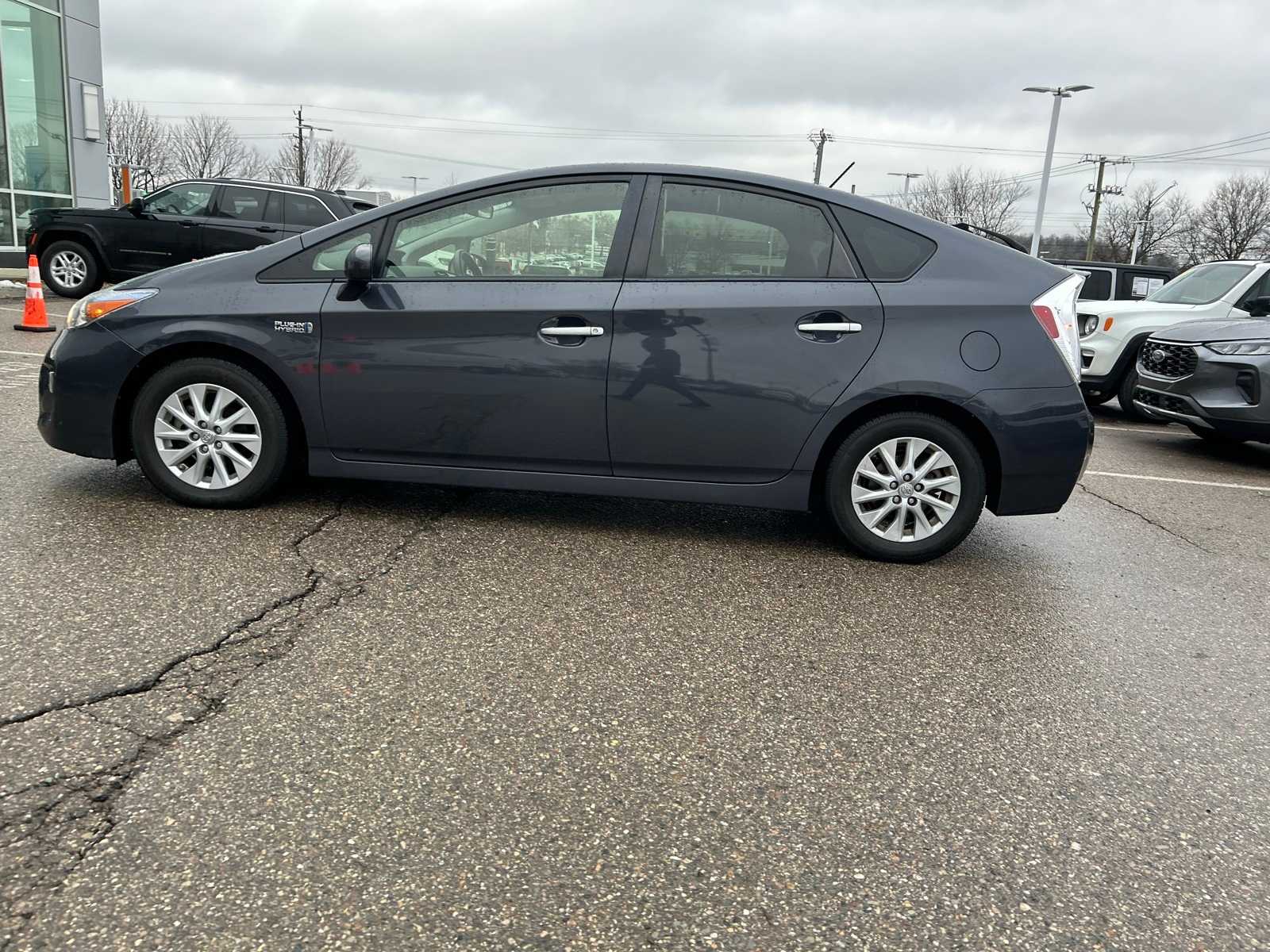 Thumbnail: 2015 Toyota Prius - 26