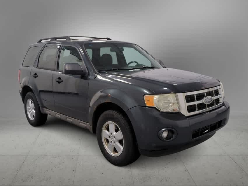 2009 Ford Escape XLT 2