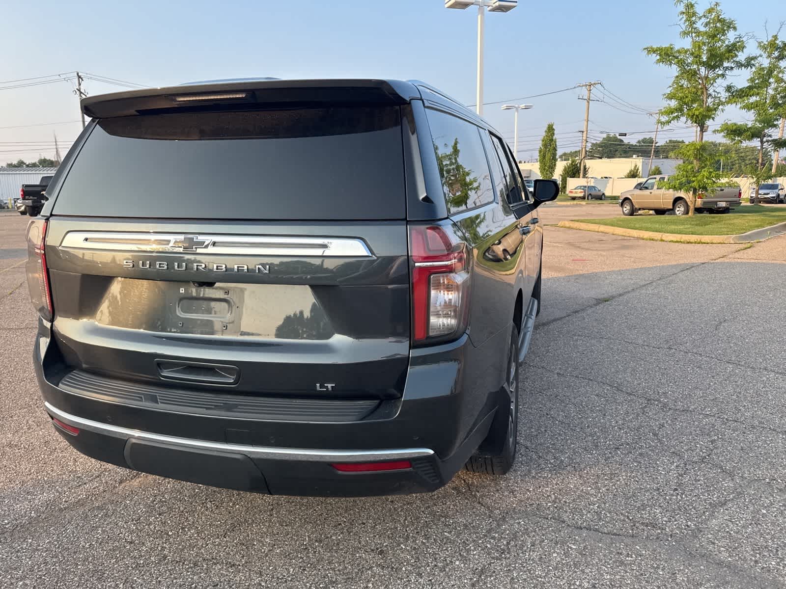 Thumbnail: 2022 Chevrolet Suburban - 16