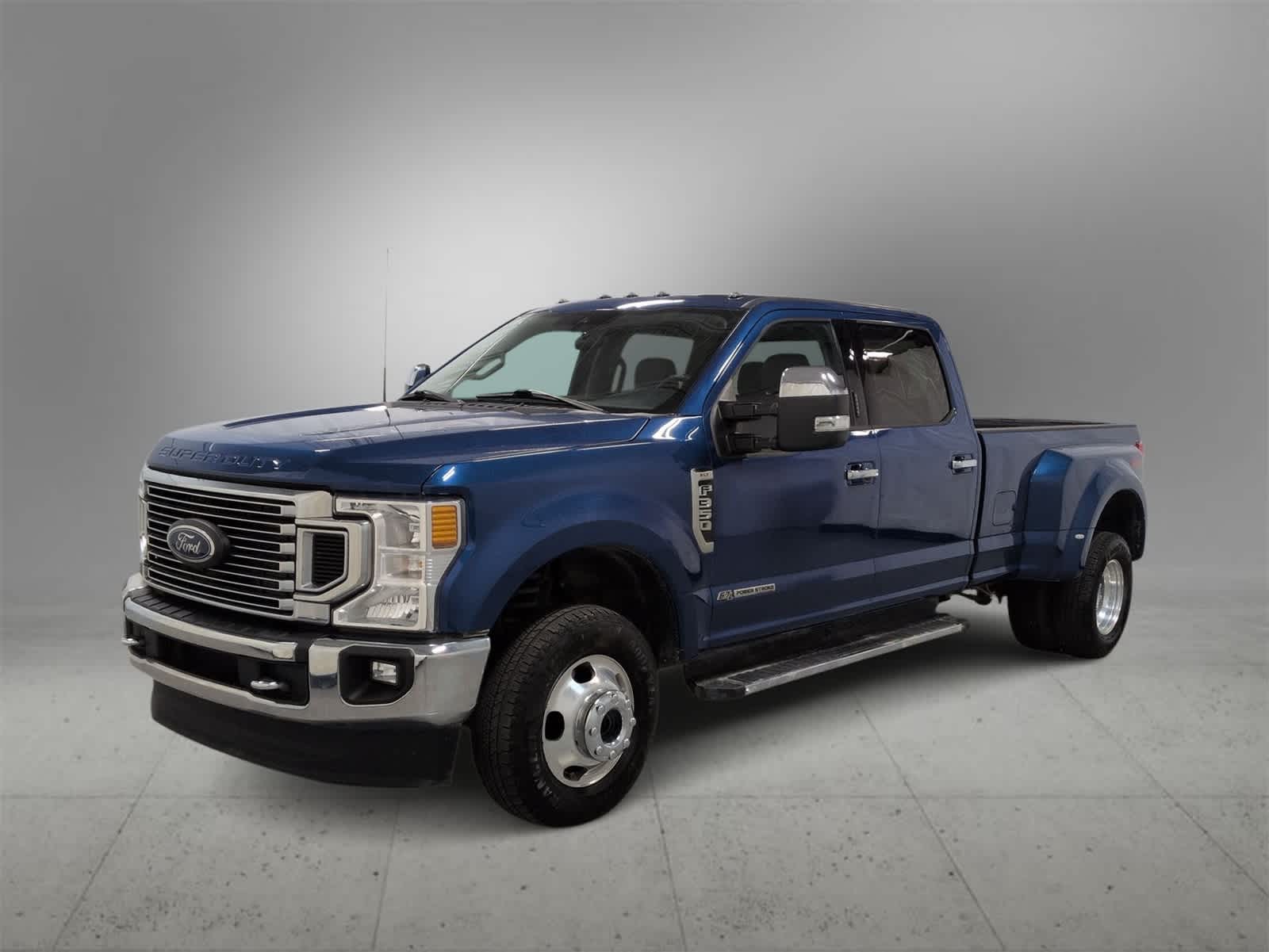 2022 Ford F-350 XLT photo 4
