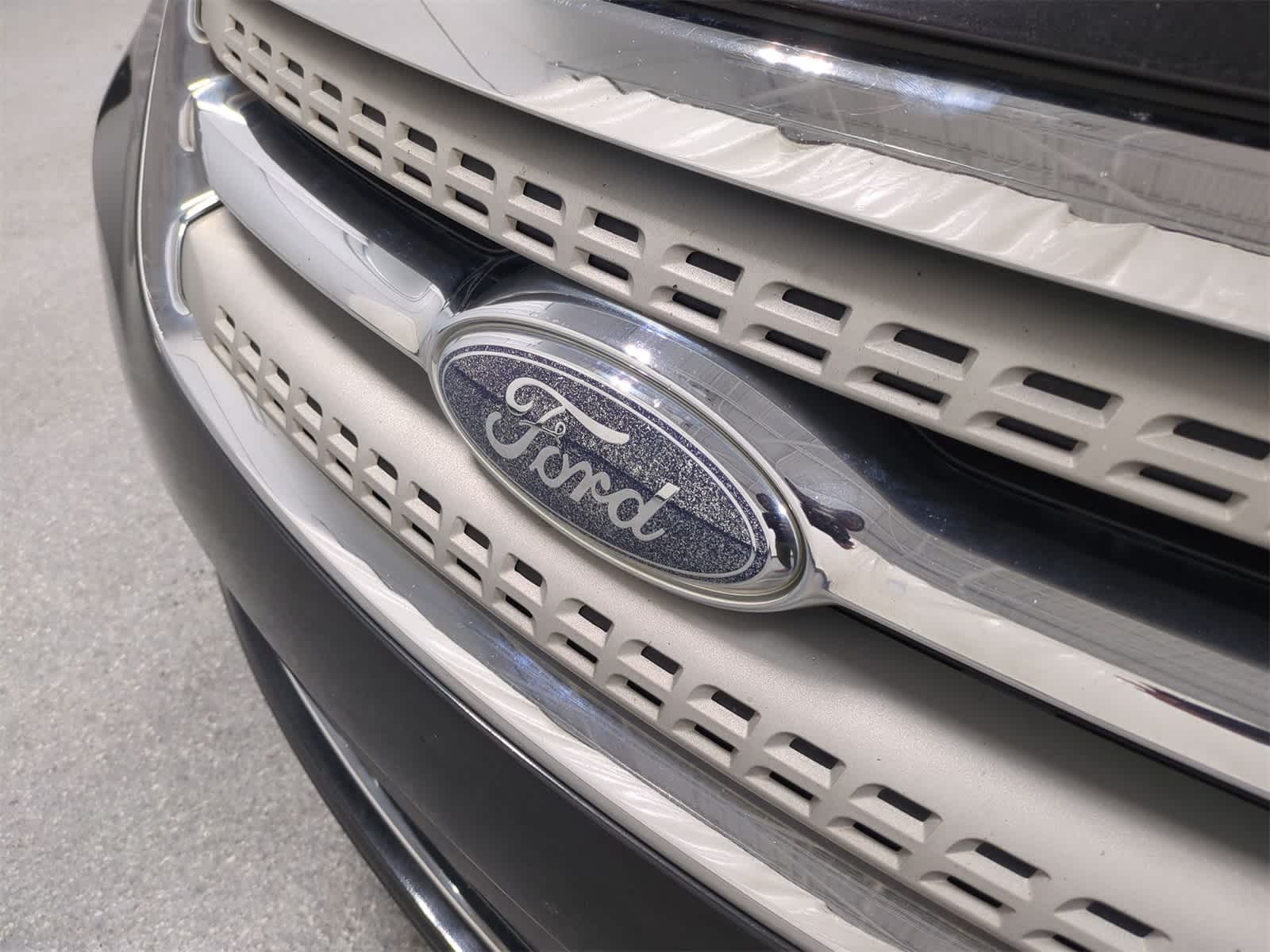 Thumbnail: 2010 Ford Taurus - 12
