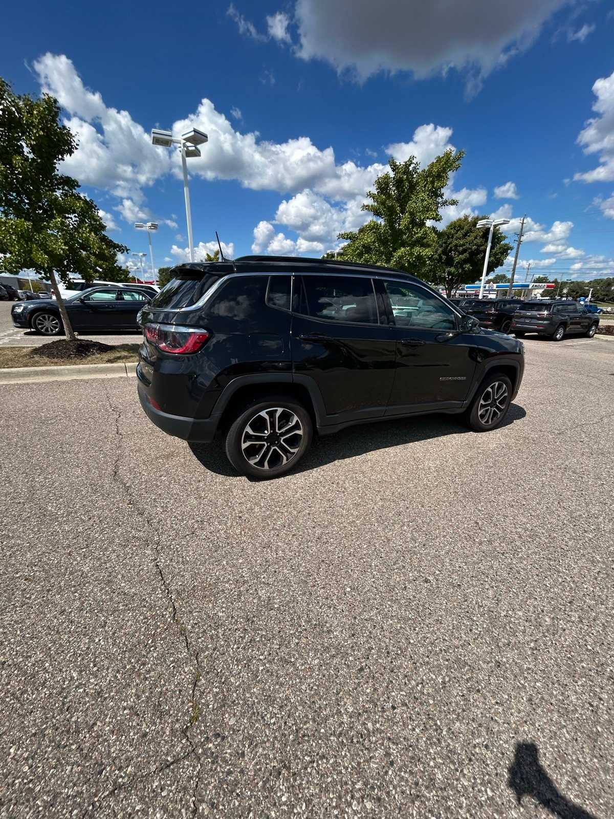 Thumbnail: 2022 Jeep Compass - 13