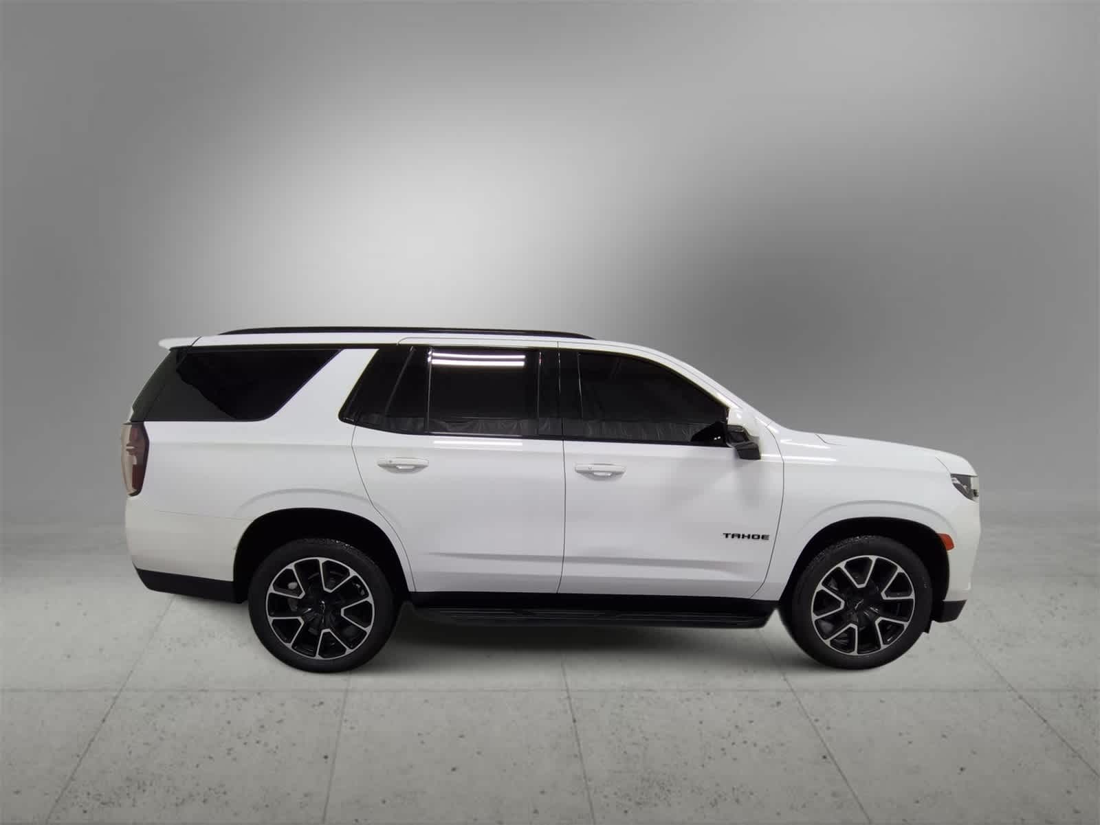 Thumbnail: 2023 Chevrolet Tahoe - 9