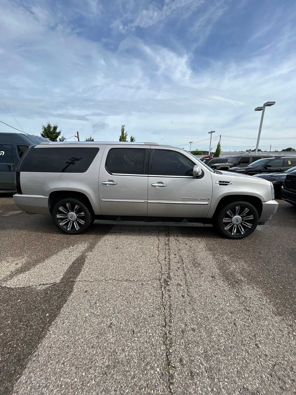 Thumbnail: 2008 Cadillac Escalade - 11