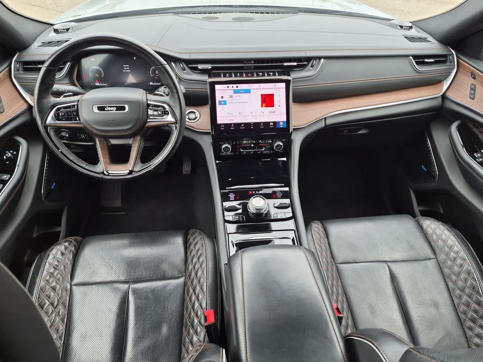 Thumbnail: 2022 Jeep Grand Cherokee - 22