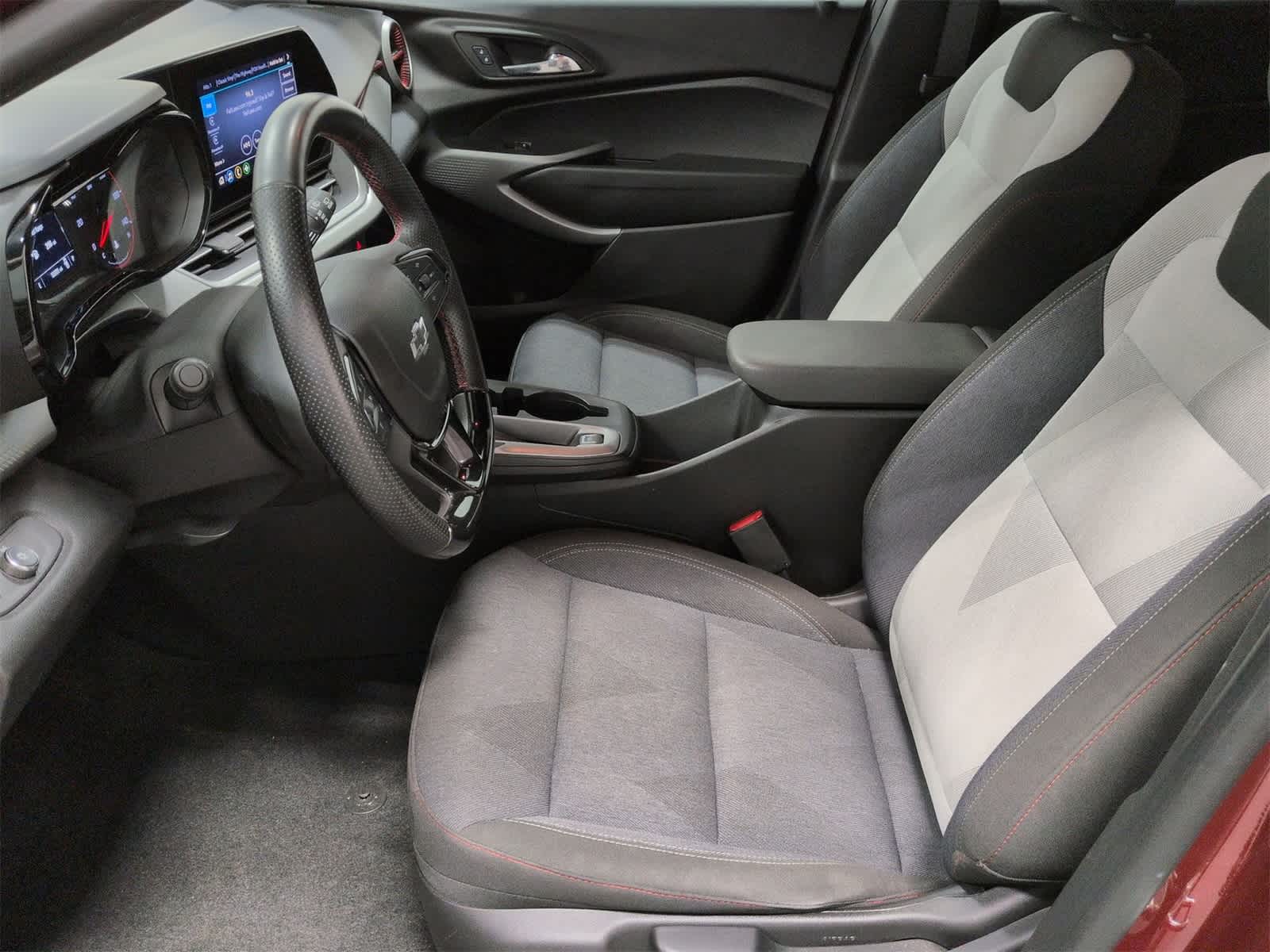 Thumbnail: 2024 Chevrolet Trax - 17