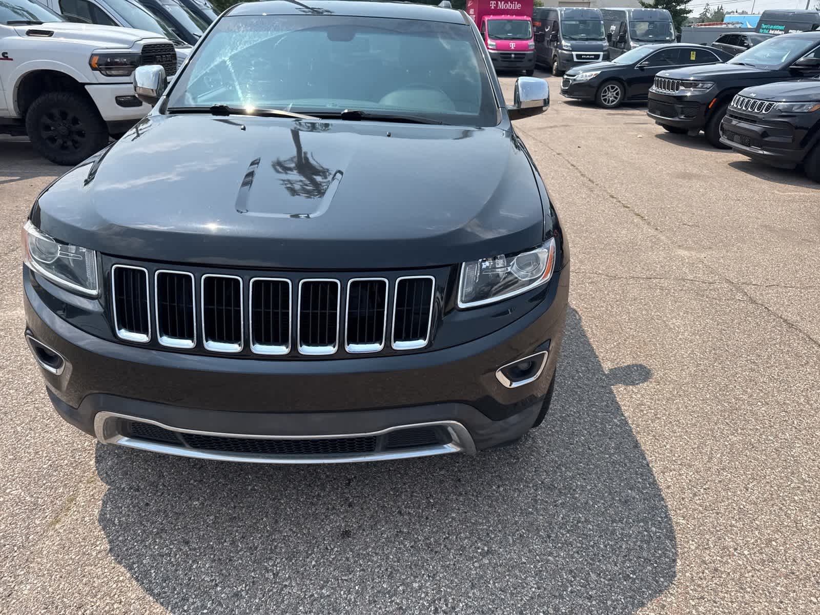 Thumbnail: 2015 Jeep Grand Cherokee - 4