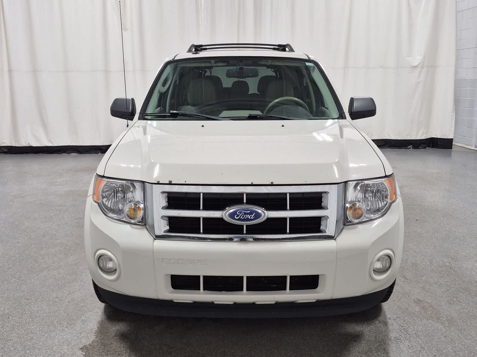 Thumbnail: 2011 Ford Escape - 16