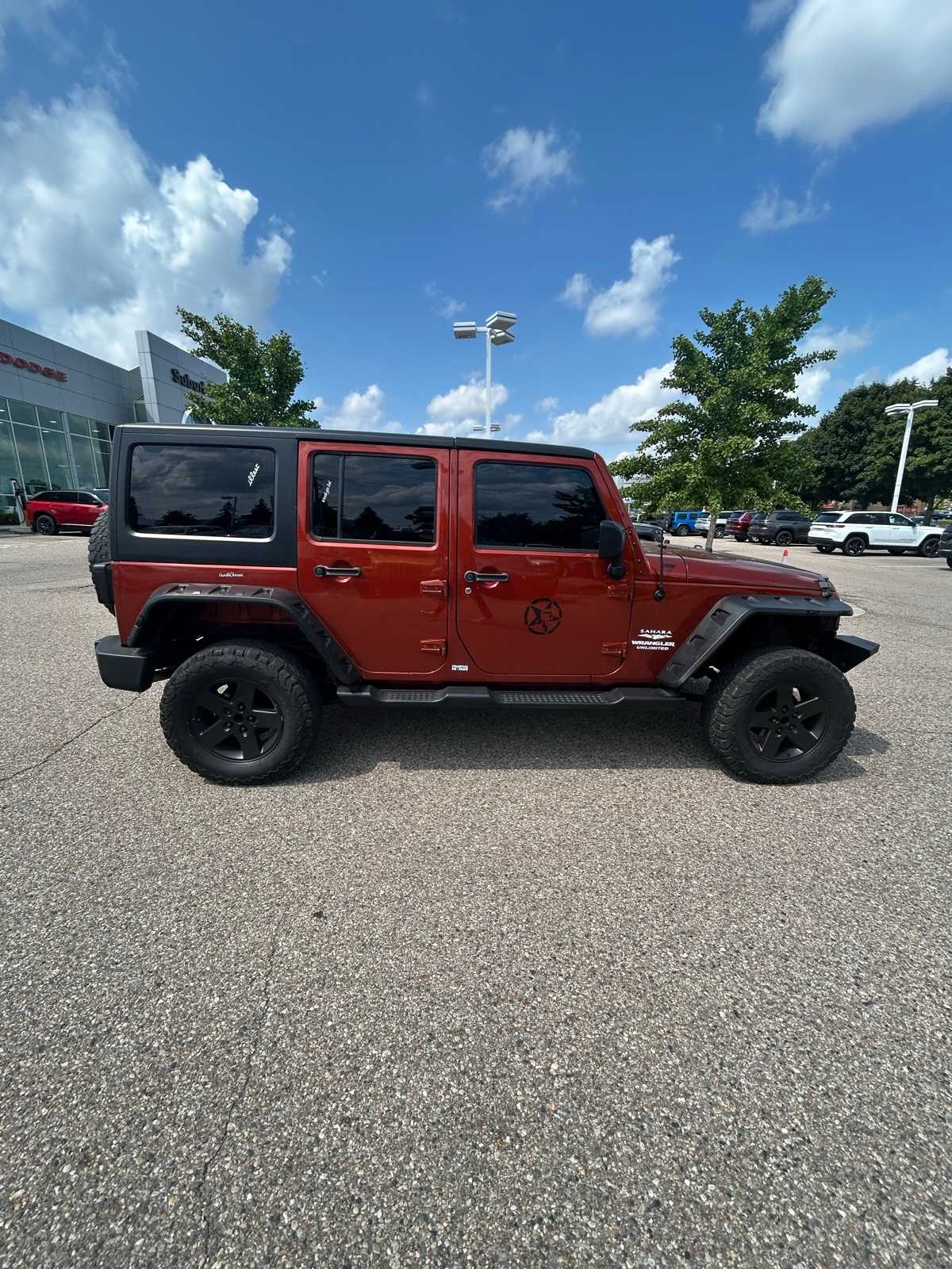 Thumbnail: 2014 Jeep Wrangler - 15
