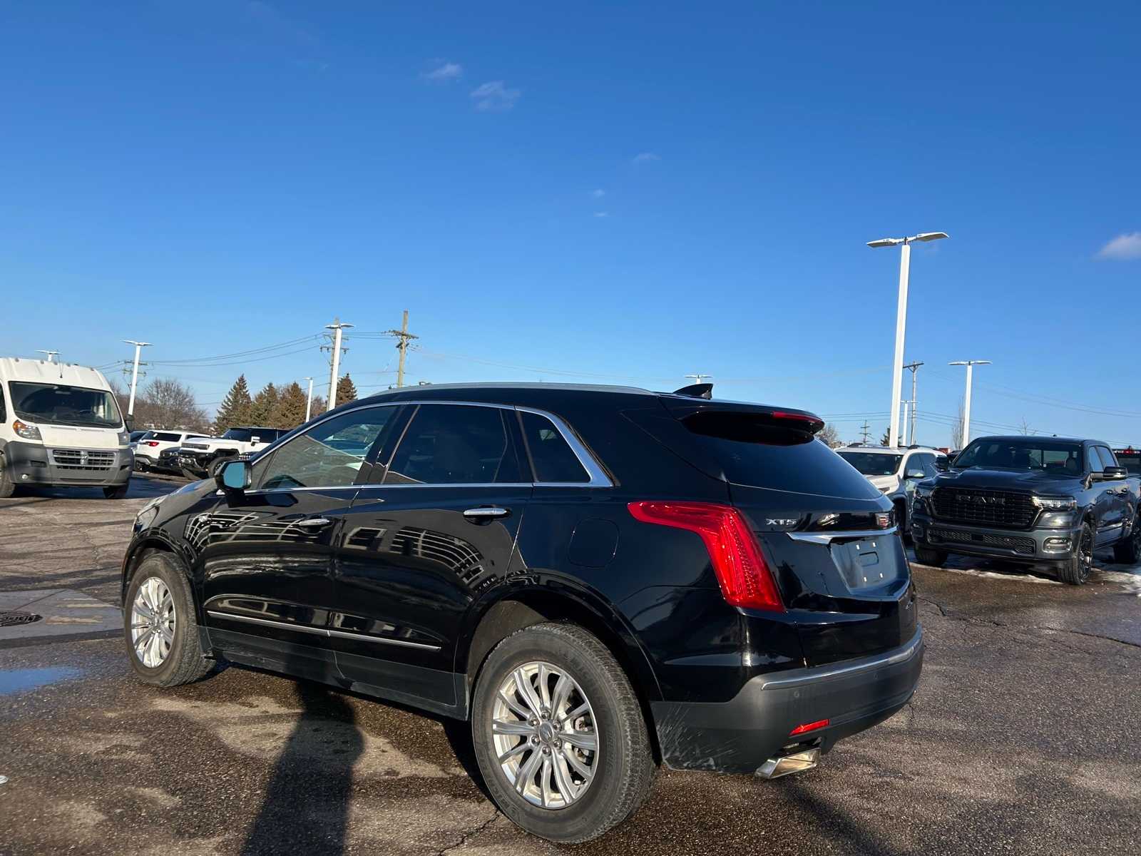 Thumbnail: 2019 Cadillac XT5 - 32