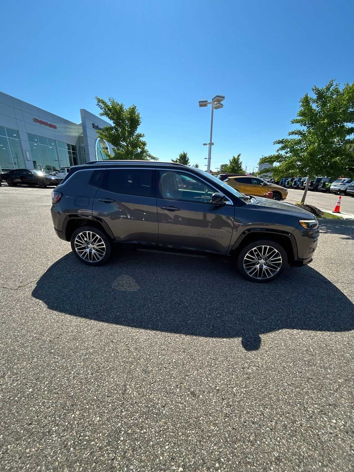 Thumbnail: 2022 Jeep Compass - 12