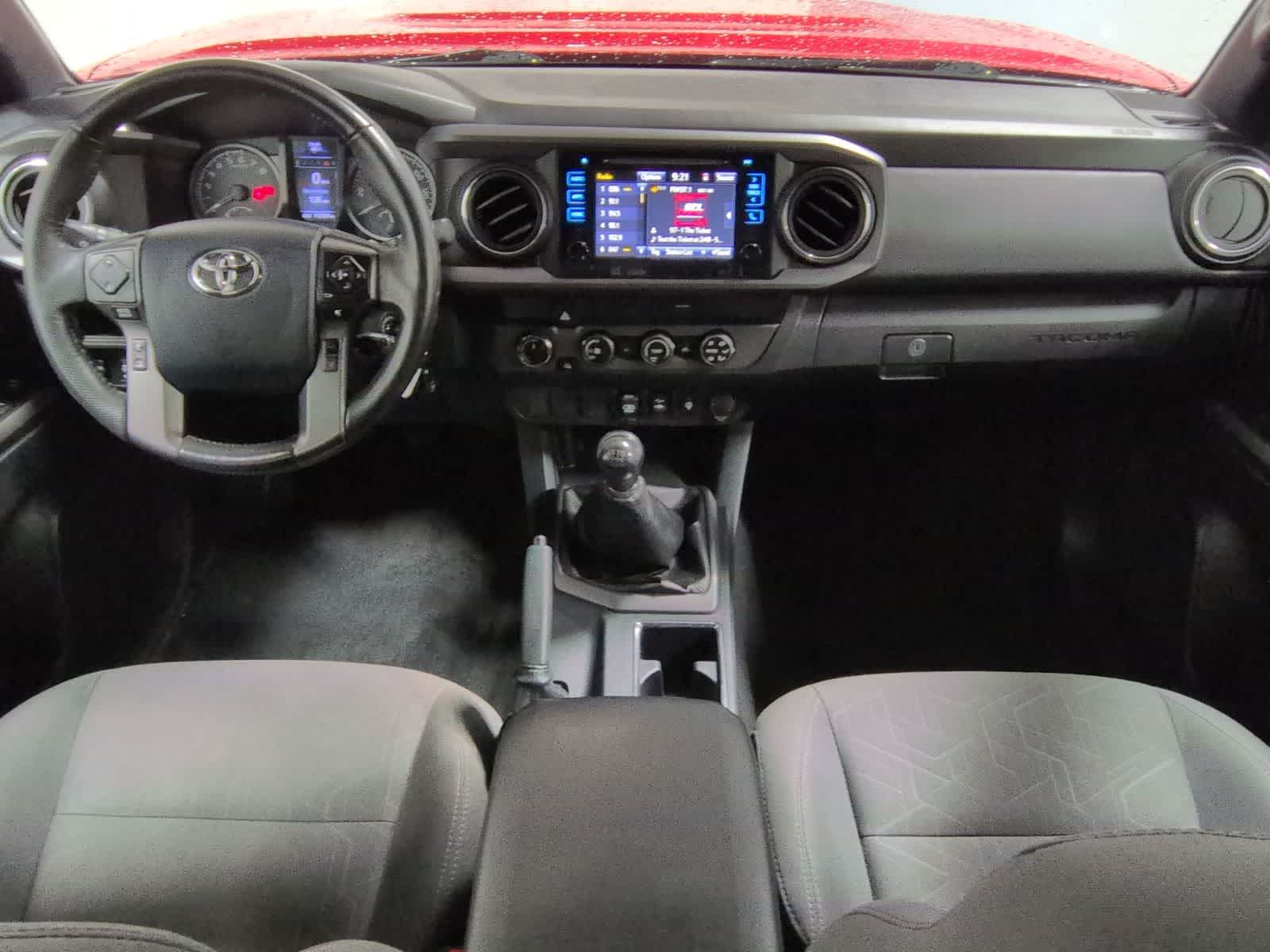 Thumbnail: 2019 Toyota Tacoma - 15