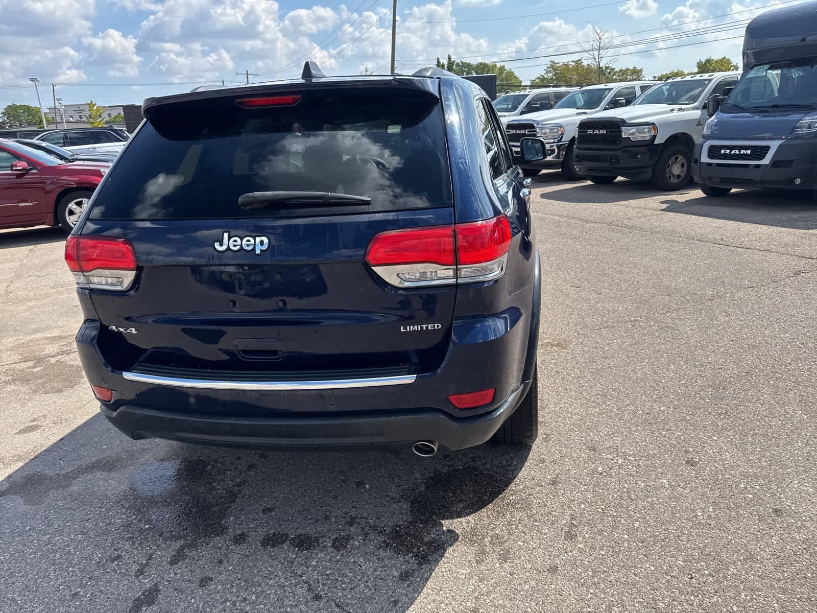 Thumbnail: 2015 Jeep Grand Cherokee - 18
