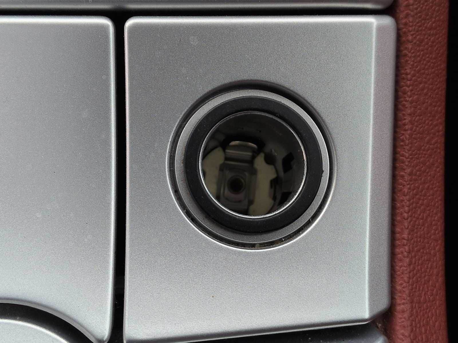 Thumbnail: 2007 Chrysler Crossfire - 24