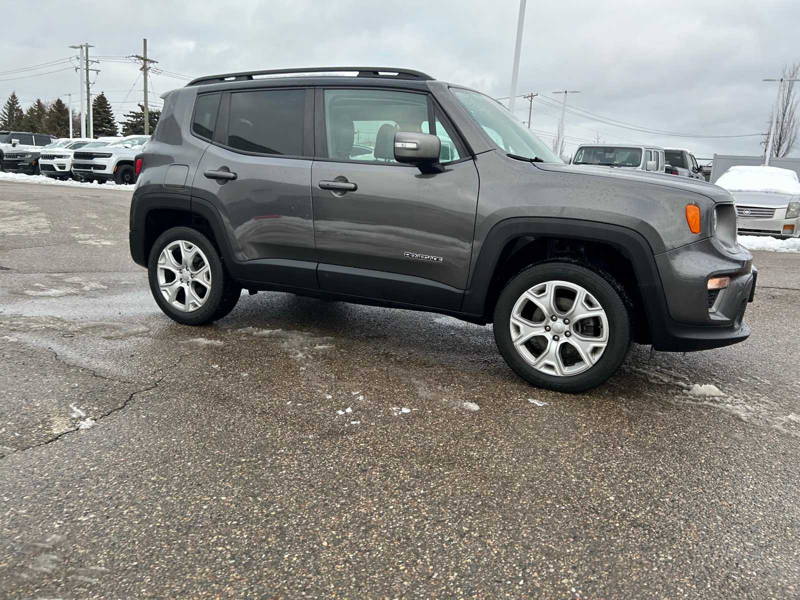 Thumbnail: 2019 Jeep Renegade - 10