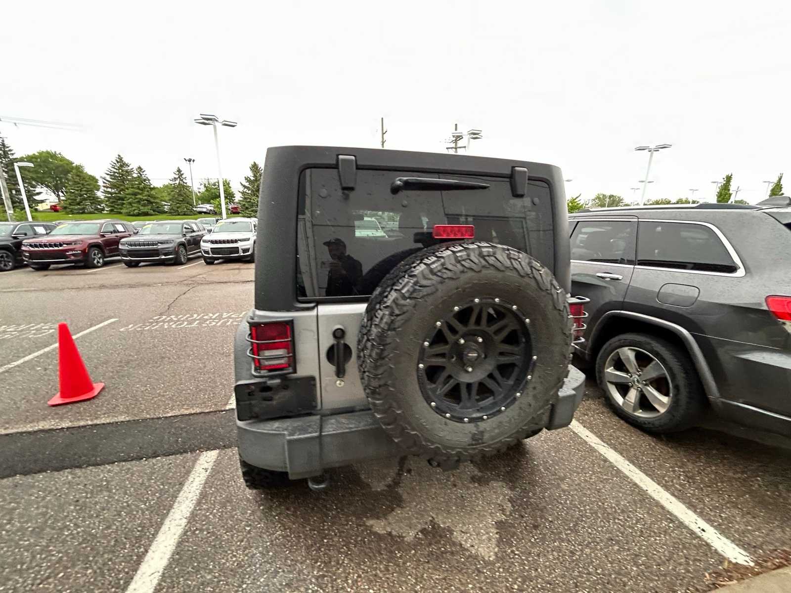 2016 Jeep Wrangler Unlimited Sport 16