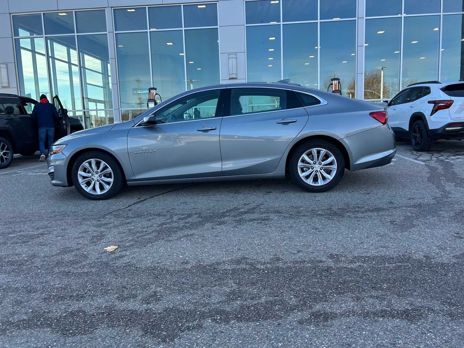 Thumbnail: 2023 Chevrolet Malibu - 24