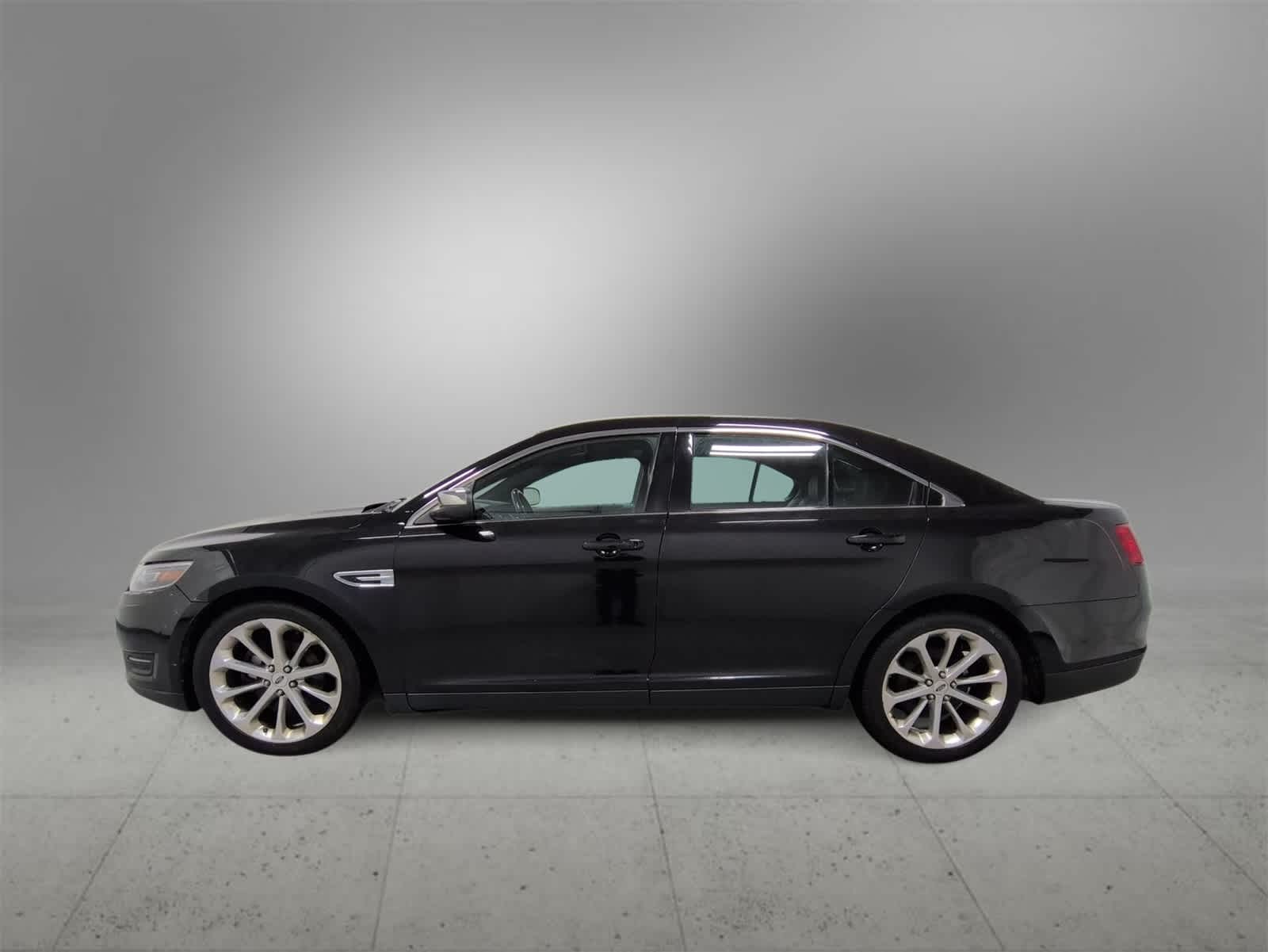 Thumbnail: 2016 Ford Taurus - 5