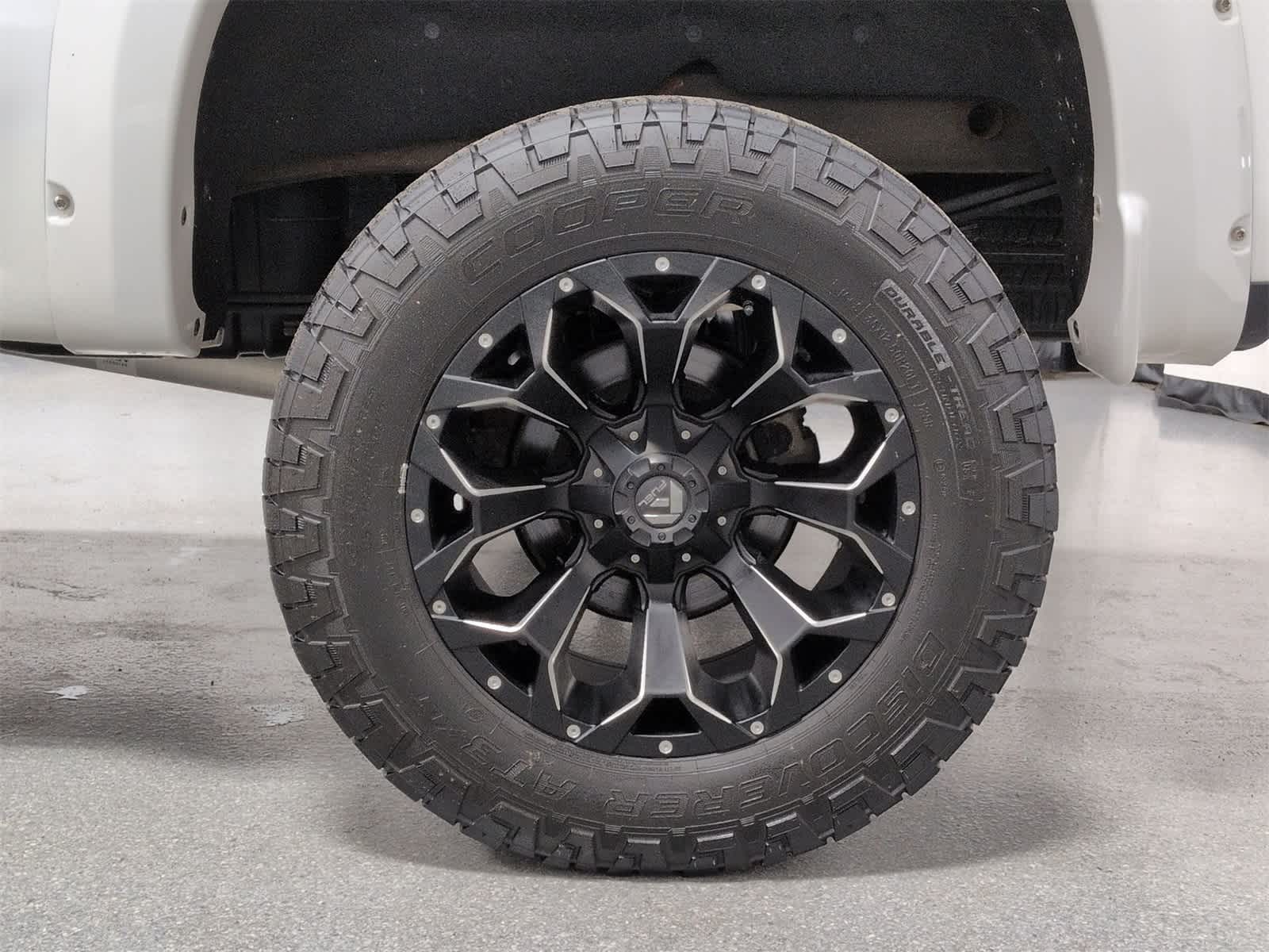 Thumbnail: 2019 Chevrolet Silverado 1500 - 14