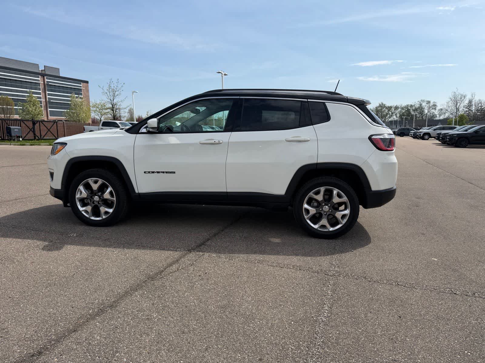Thumbnail: 2019 Jeep Compass - 25