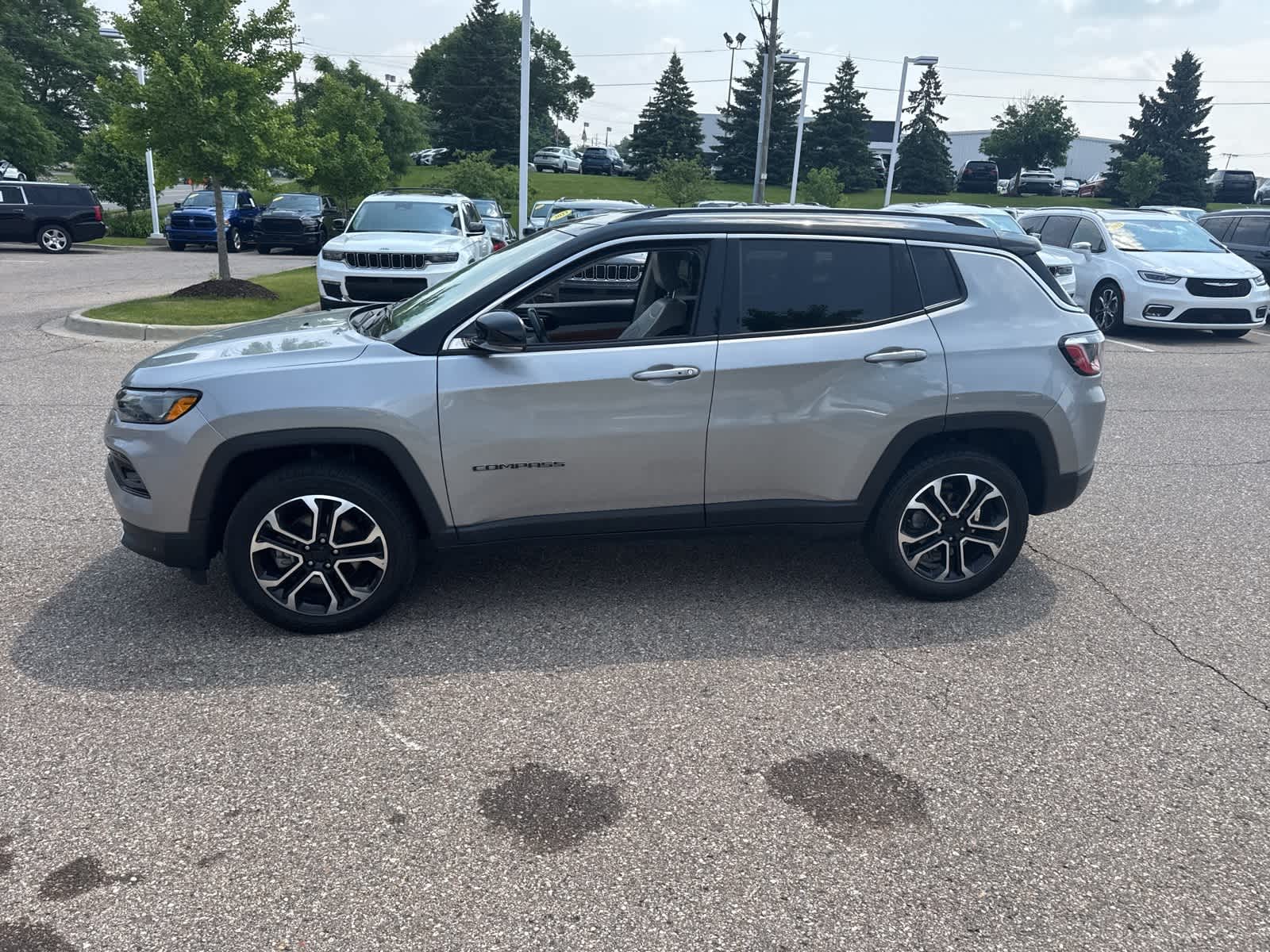 2022 Jeep Compass Limited 23