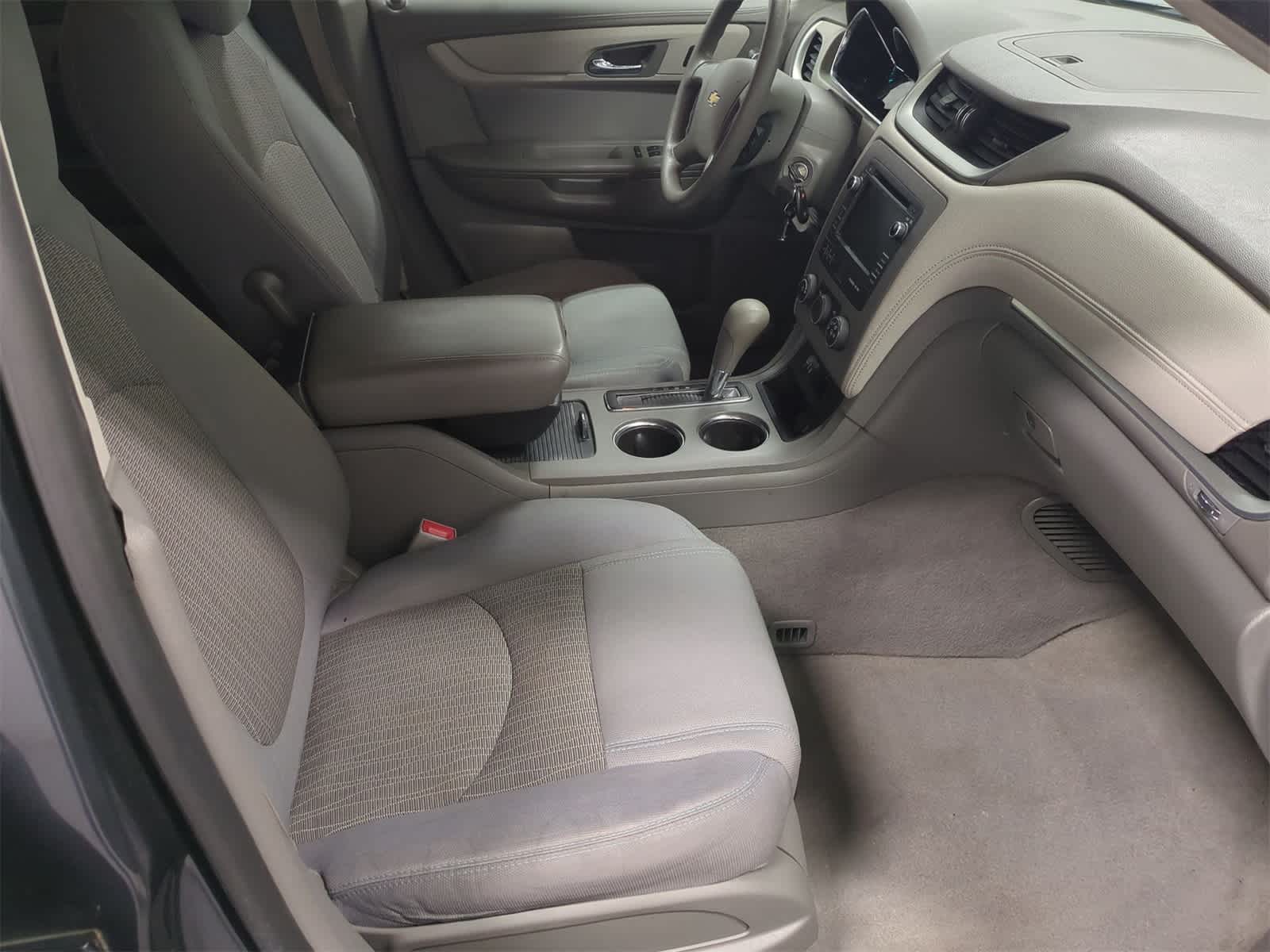 Thumbnail: 2014 Chevrolet Traverse - 21