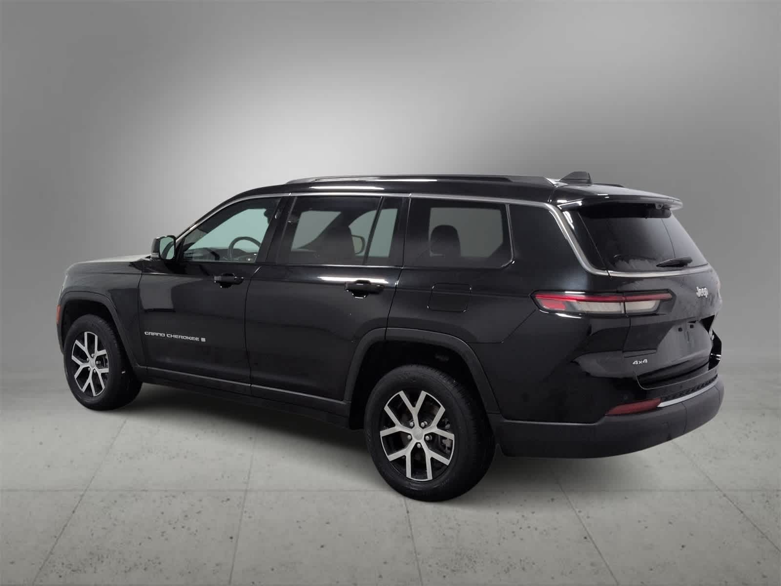 Thumbnail: 2024 Jeep Grand Cherokee L - 6