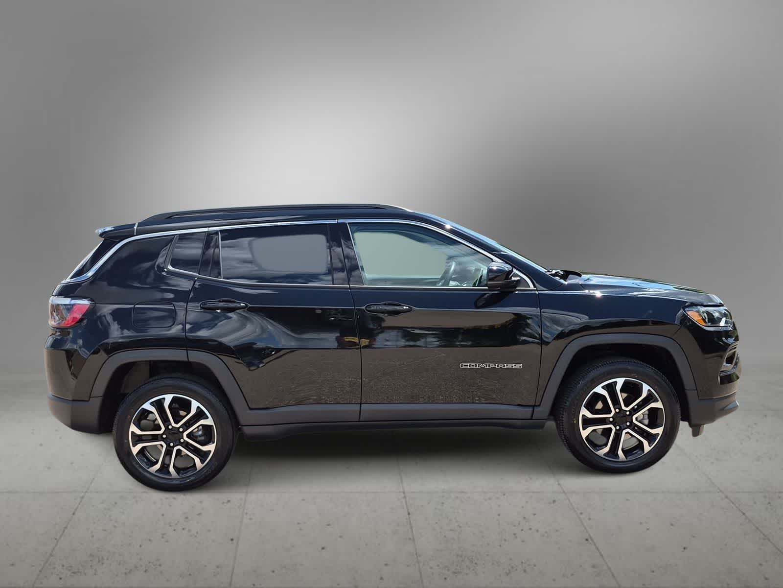 Thumbnail: 2022 Jeep Compass - 9