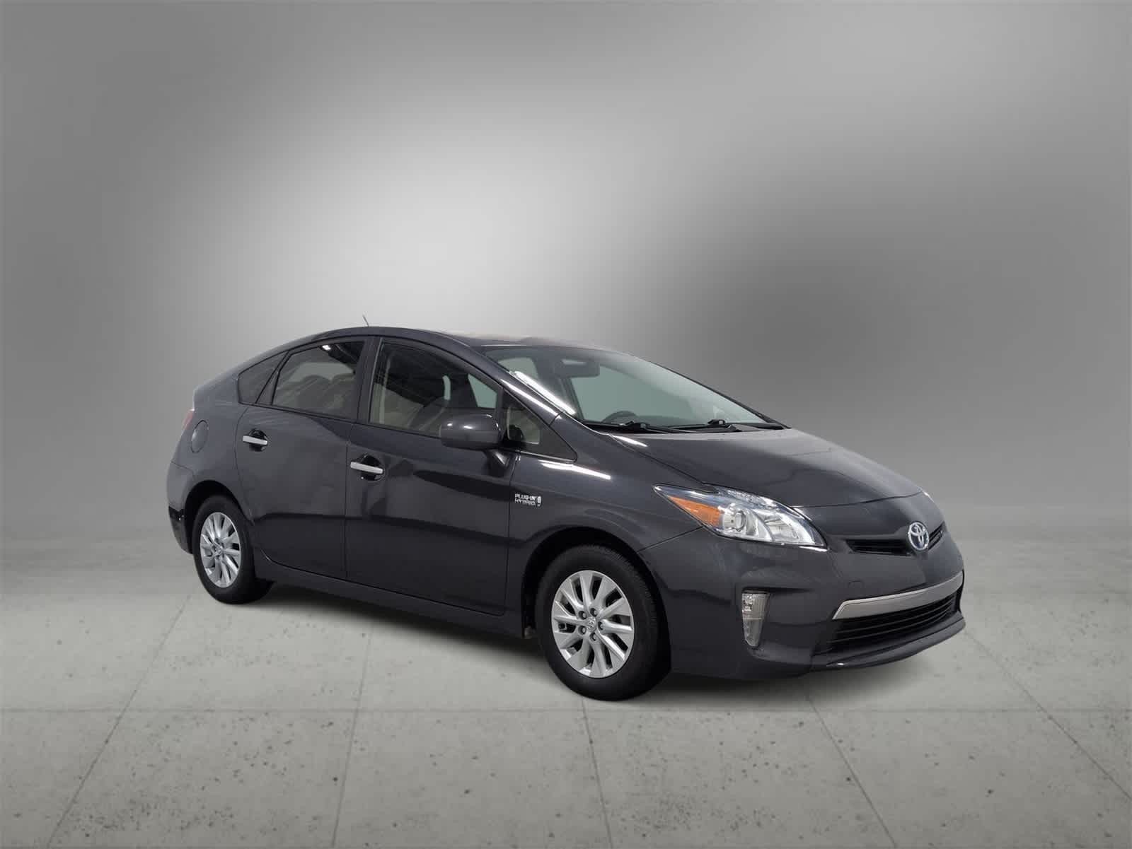 Thumbnail: 2015 Toyota Prius - 2