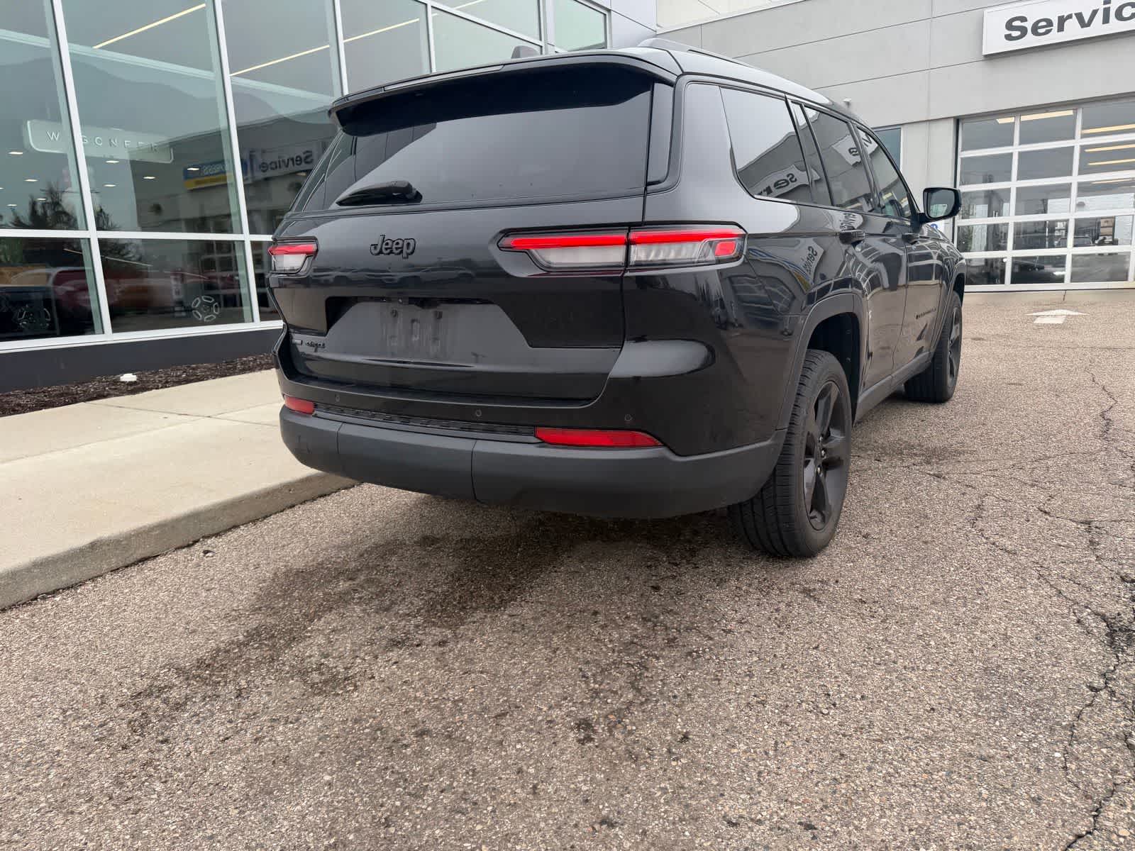 Thumbnail: 2022 Jeep Grand Cherokee L - 21