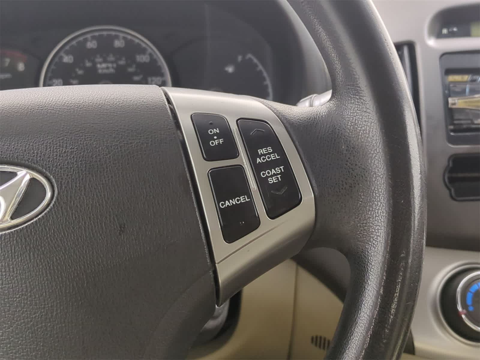 Thumbnail: 2010 Hyundai Elantra - 24