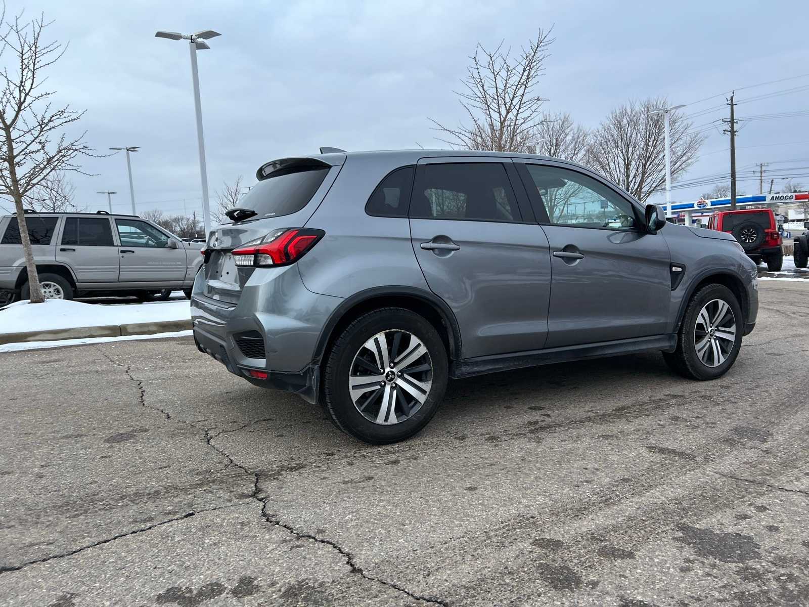 Thumbnail: 2023 Mitsubishi Outlander Sport - 16