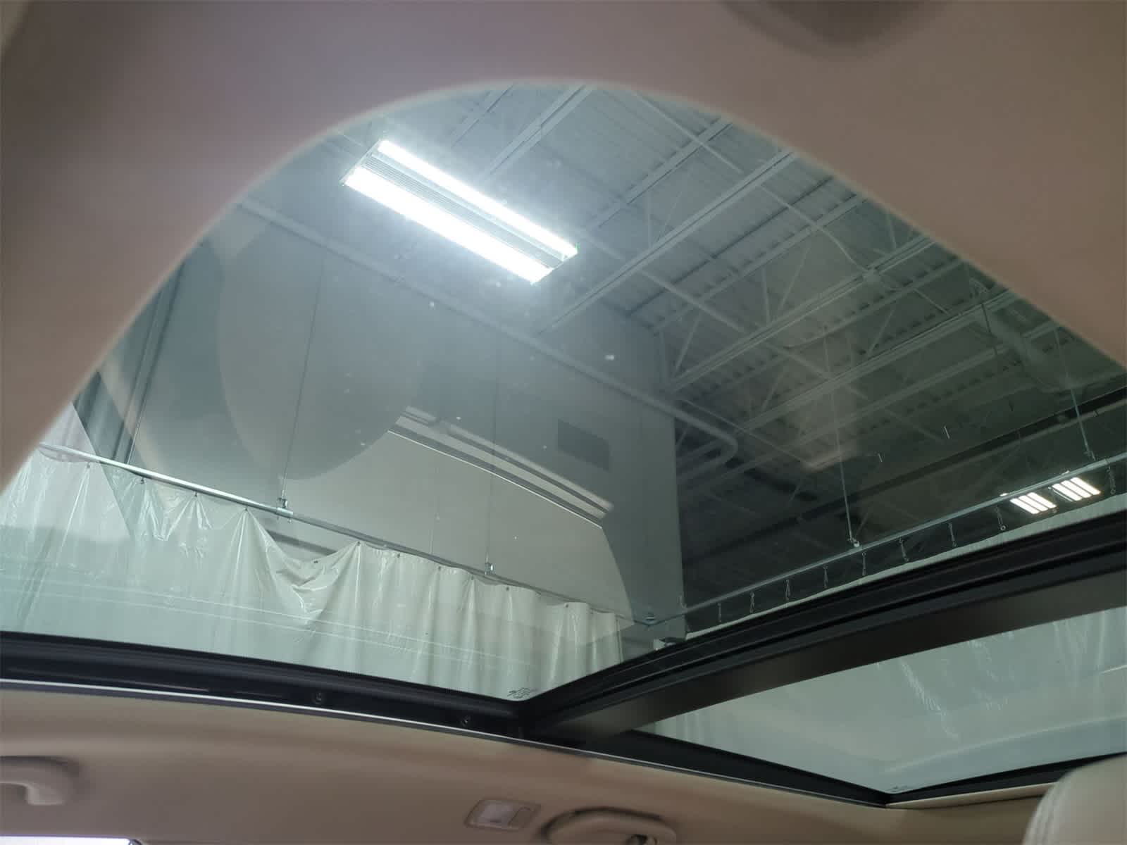 Thumbnail: 2014 Hyundai Santa Fe - 20
