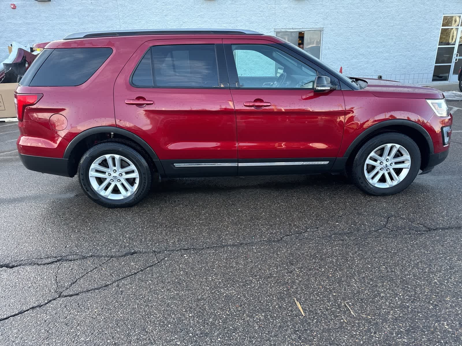 Thumbnail: 2017 Ford Explorer - 10