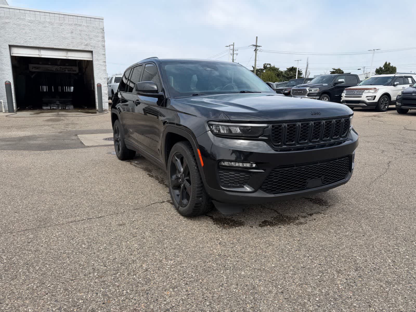 Thumbnail: 2023 Jeep Grand Cherokee - 8