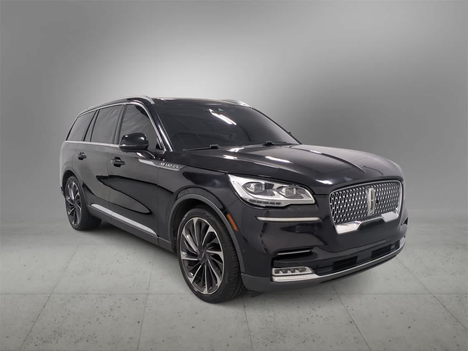 Thumbnail: 2020 Lincoln Aviator - 2
