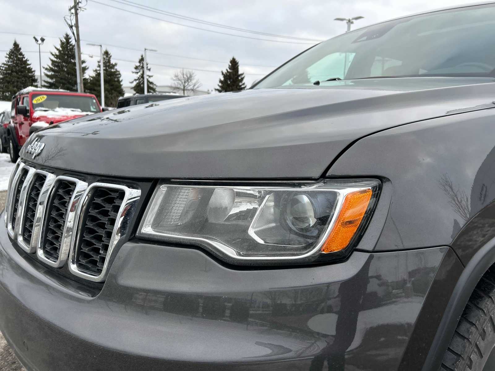 Thumbnail: 2020 Jeep Grand Cherokee - 28