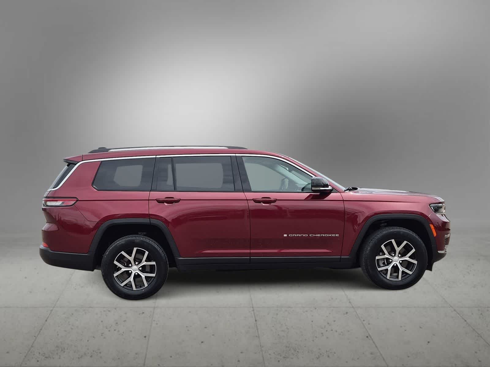 Thumbnail: 2023 Jeep Grand Cherokee L - 9