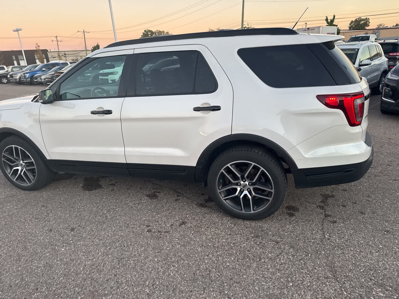 Thumbnail: 2019 Ford Explorer - 26