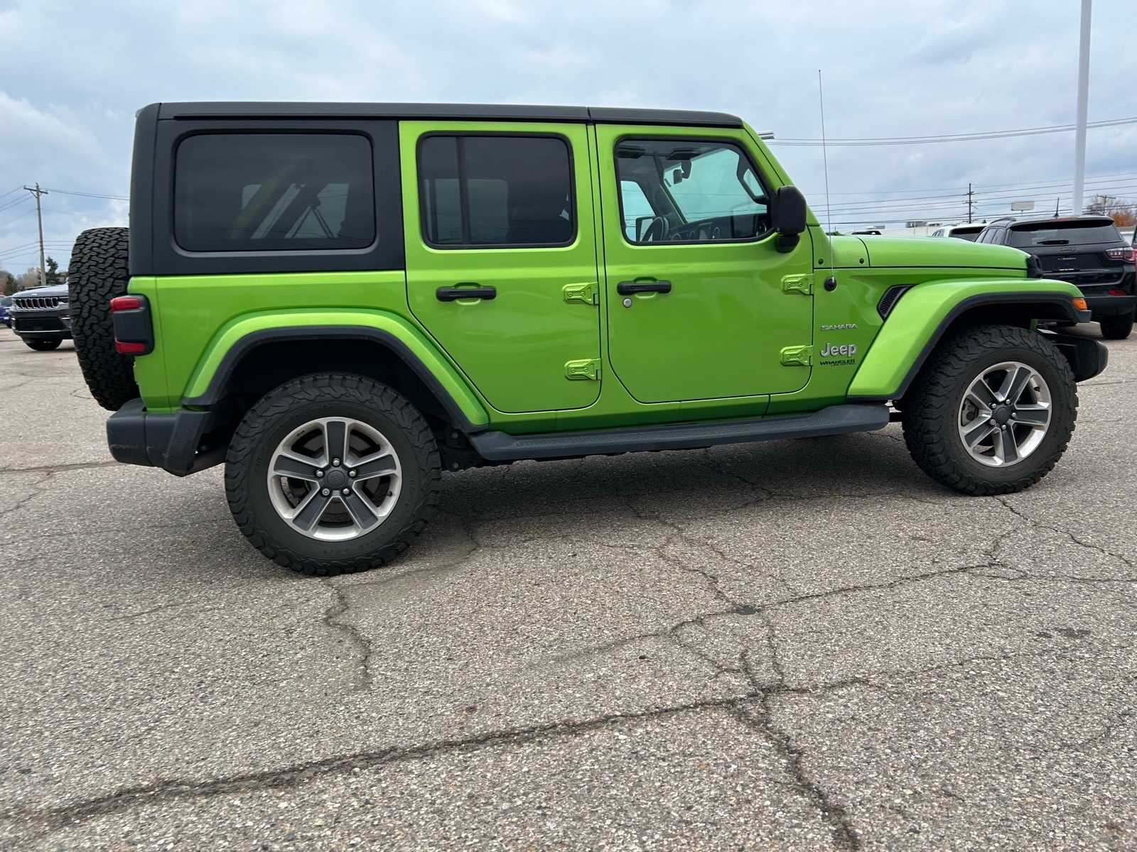 Thumbnail: 2018 Jeep Wrangler - 15