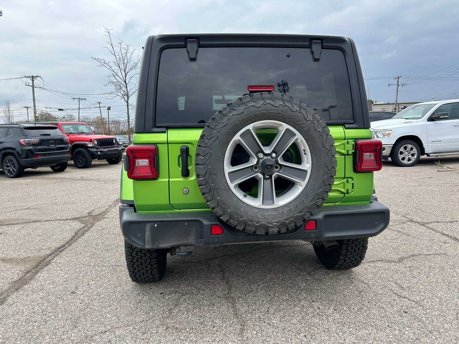 Thumbnail: 2018 Jeep Wrangler - 21