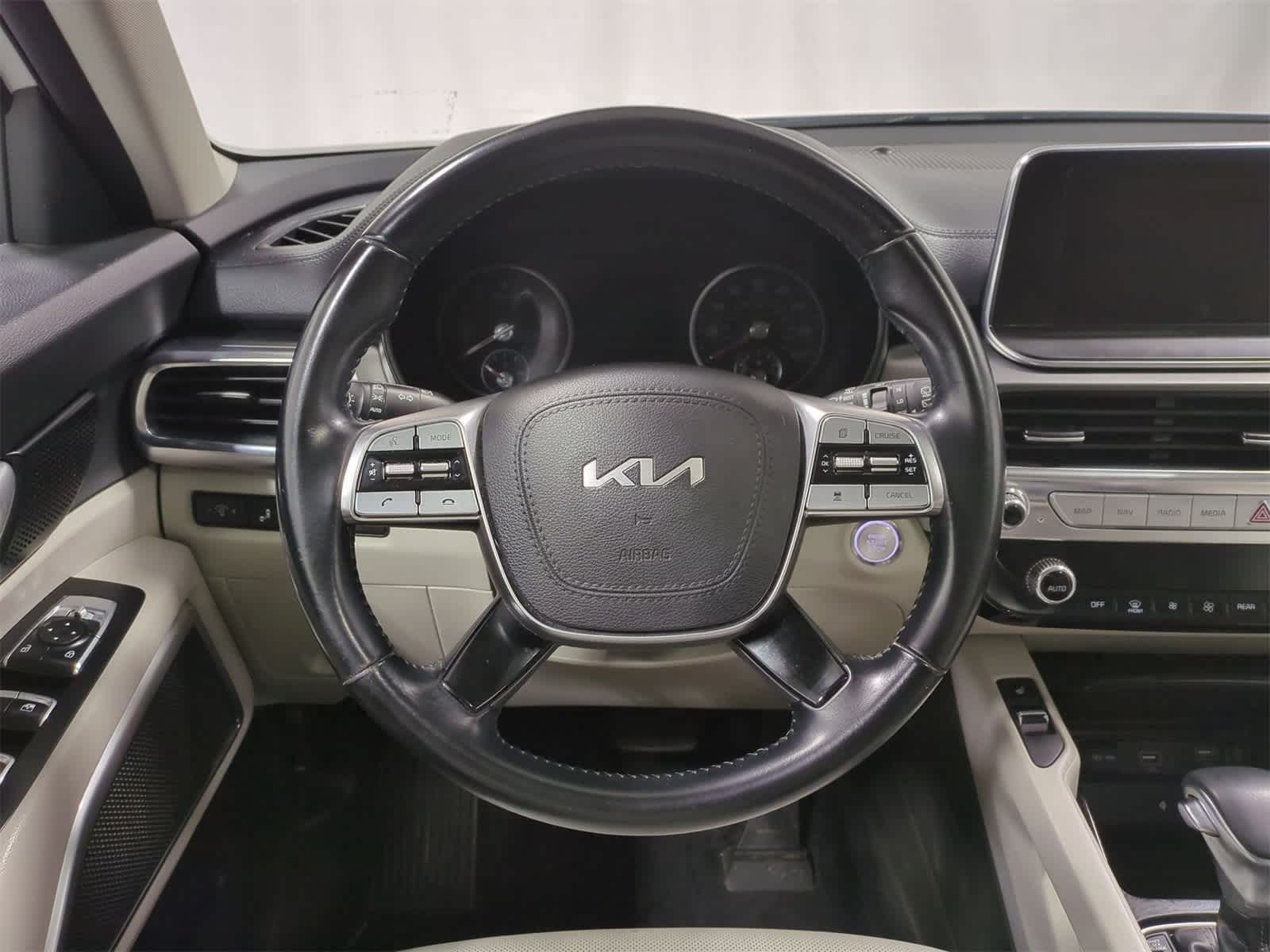 2022 Kia Telluride S 25