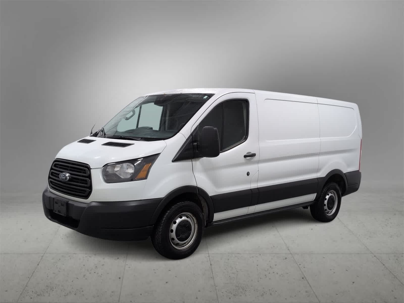 Thumbnail: 2019 Ford Transit Series - 4