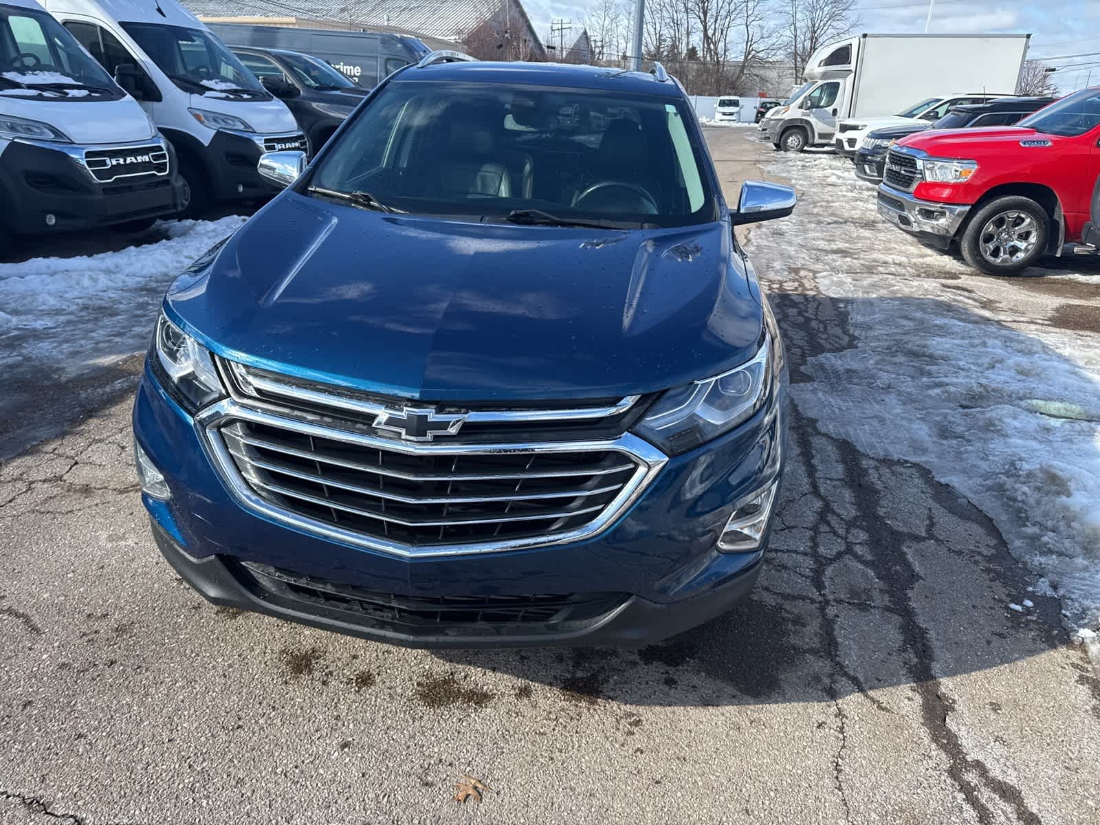 Thumbnail: 2021 Chevrolet Equinox - 3