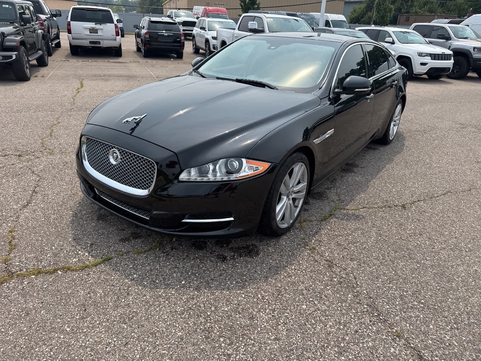 Thumbnail: 2011 Jaguar XJ - 2