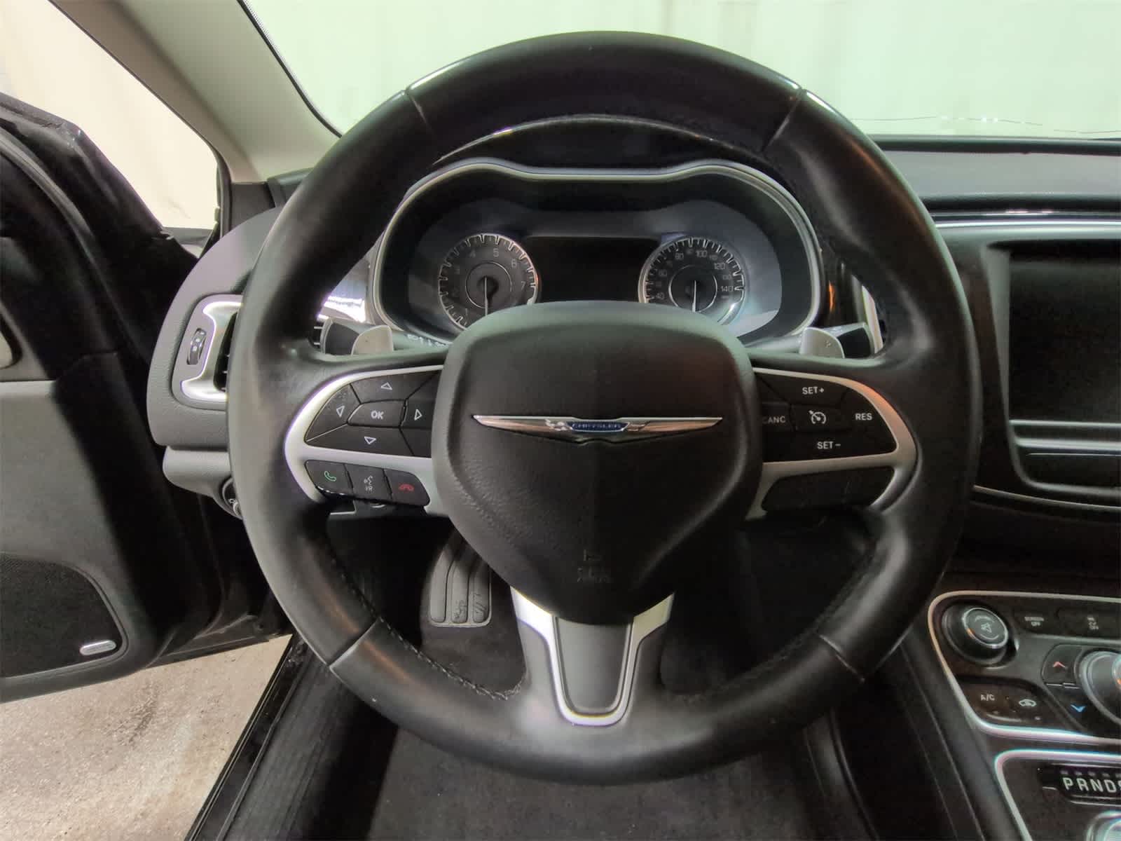 Thumbnail: 2015 Chrysler 200 - 25