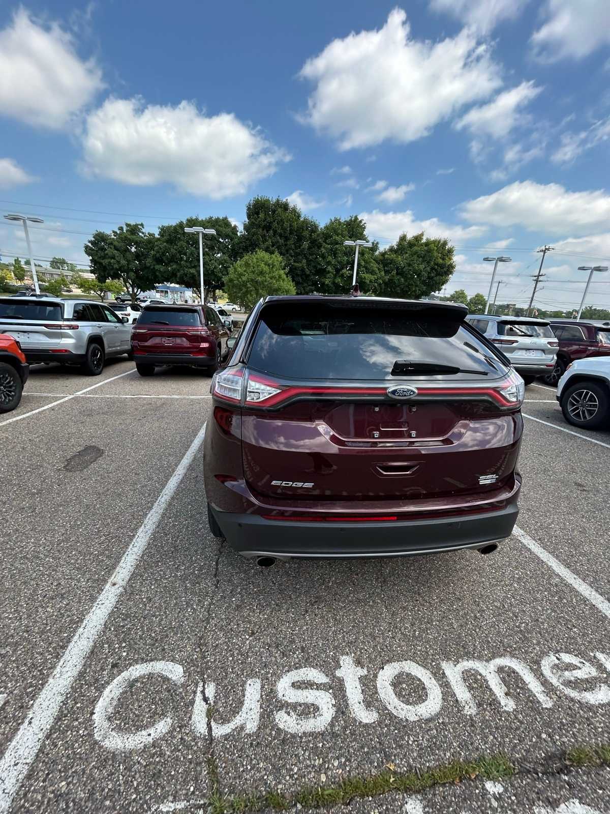 Thumbnail: 2017 Ford Edge - 21