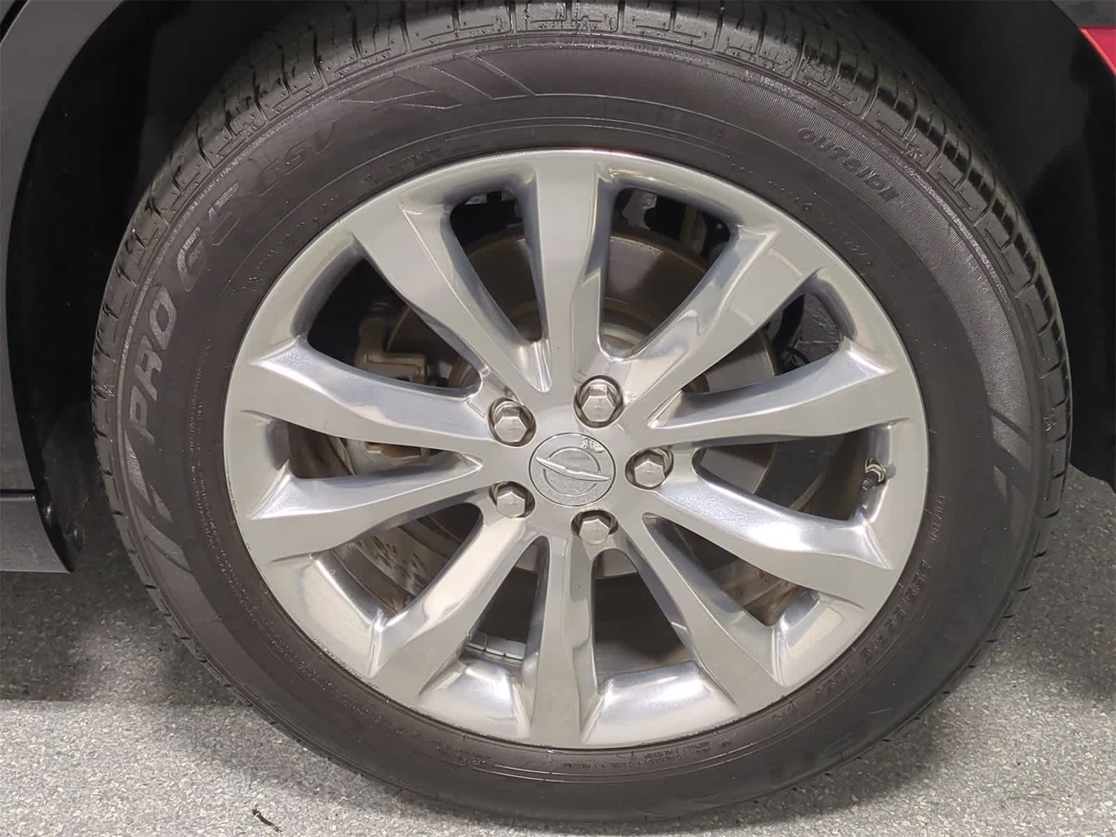 Thumbnail: 2023 Chrysler 300 - 14