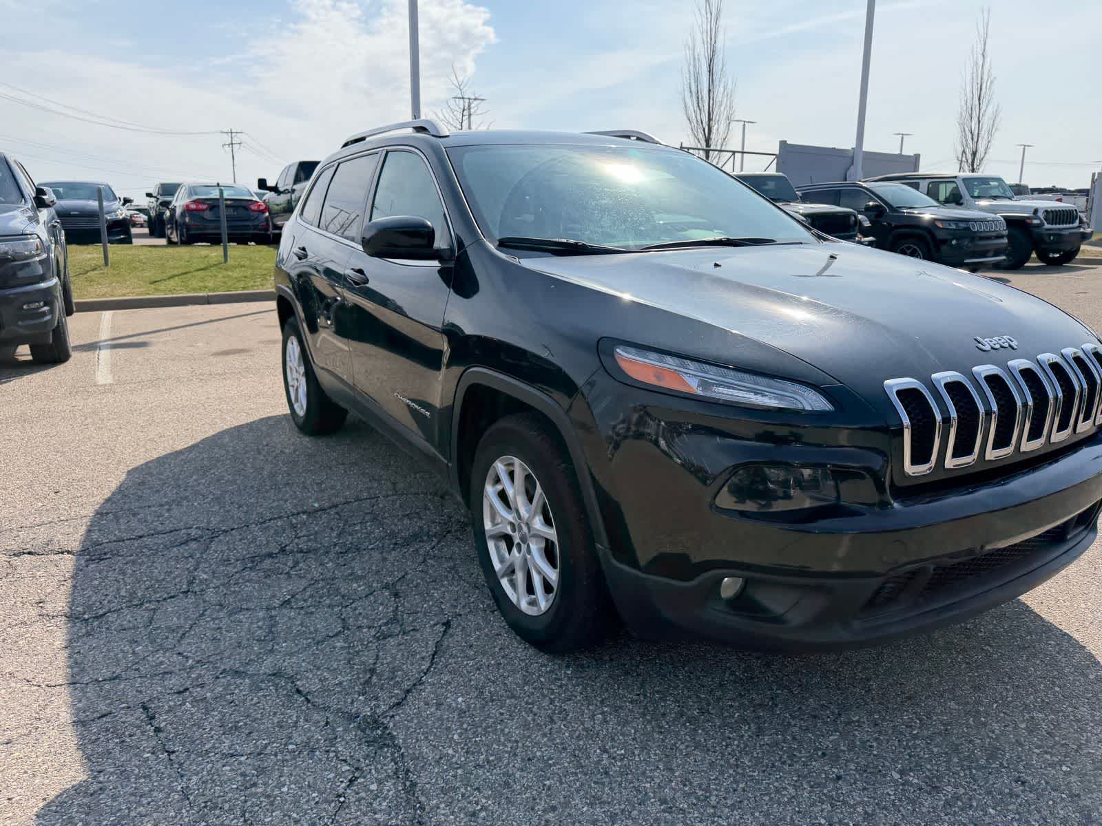 Thumbnail: 2015 Jeep Cherokee - 7